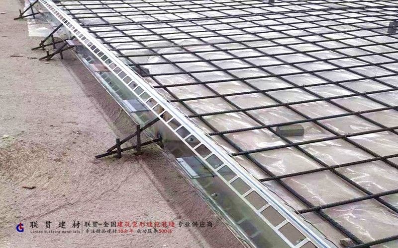 武汉市LG160-3000镀锌钢板铠装缝案例